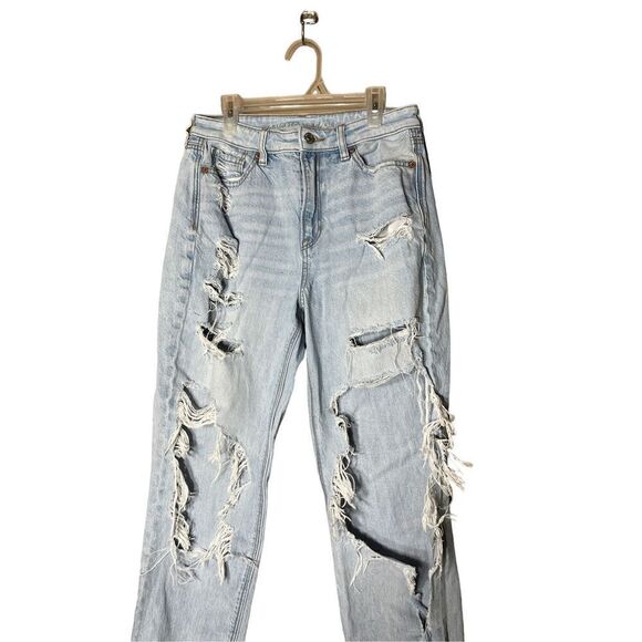 American Eagle Comfort Stretch Waistband‎ Ripped Mom Jeans Light Wash Size 4 - Picture 2 of 10